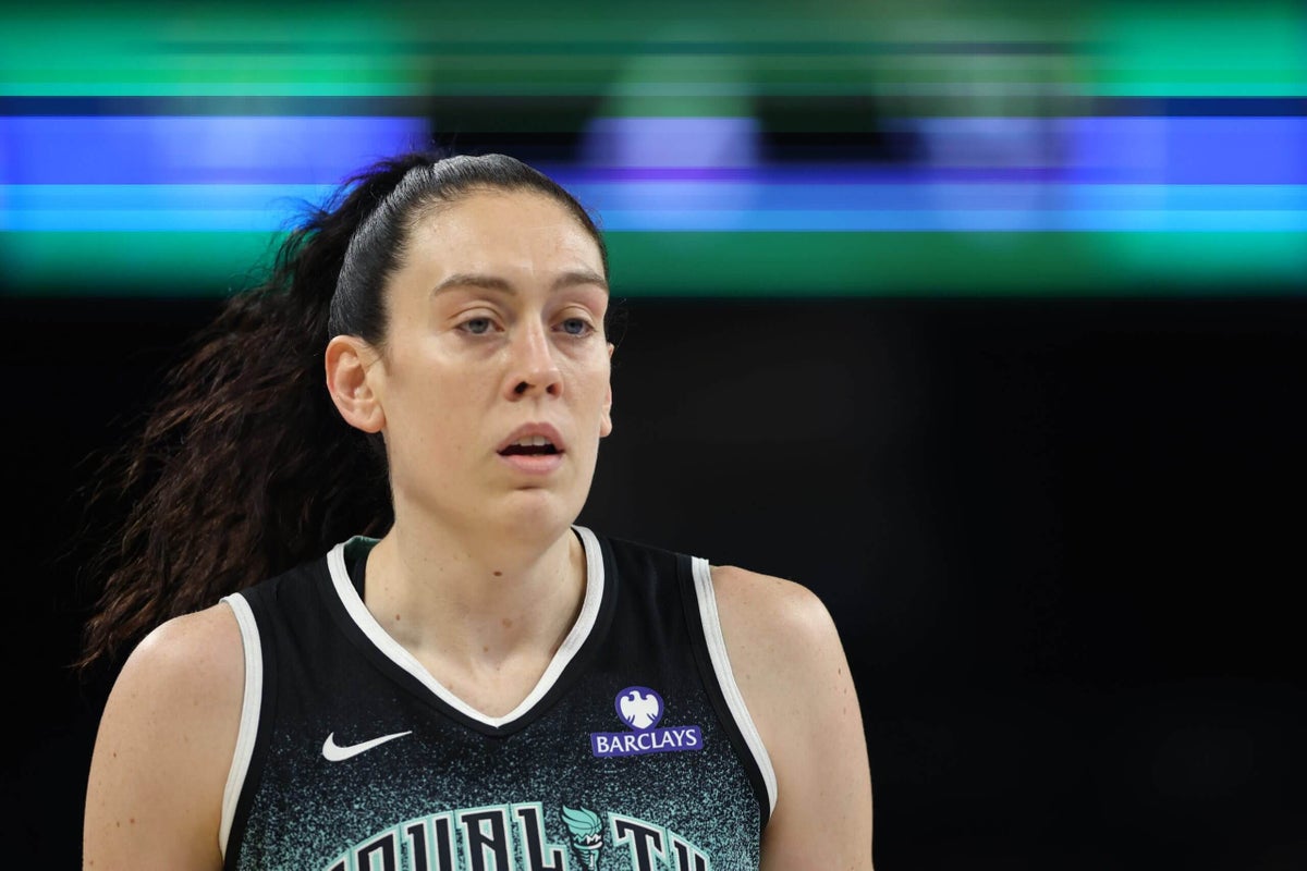 Liberty star Breanna Stewart’s Game 2 status uncertain after injuring left leg vs. Mercury