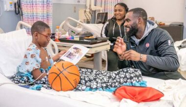 Detroit Pistons star brightens Christmas for kids at Henry Ford St. John Children’s Hospital