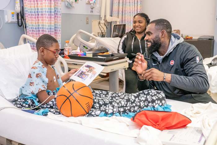Detroit Pistons star brightens Christmas for kids at Henry Ford St. John Children’s Hospital
