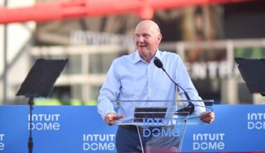 Clippers owner Ballmer welcomes NBA probe, tells ESPN he wasn't involved in Leonard endorsement deal