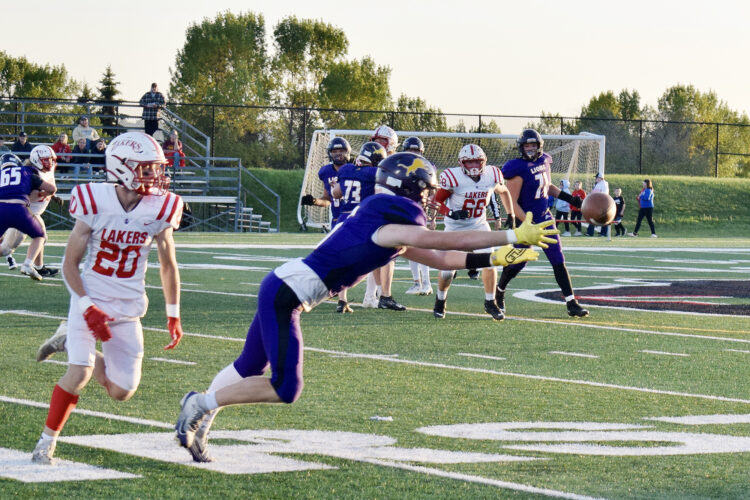 Lions’ heartbreaking homecoming loss ends 21-22 against Lakers | News, Sports, Jobs