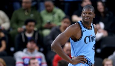 Mo Bamba #4 of the LA Clippers...