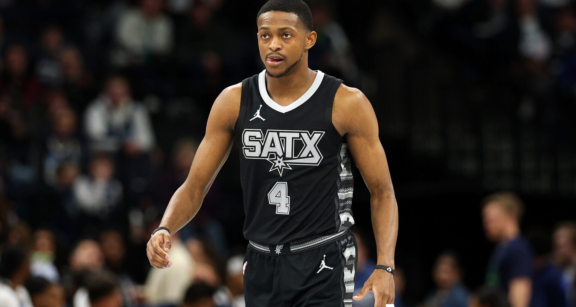 San Antonio Spurs are completely ignoring the 'recipe for winning' in the NBA, Brian Windhorst shares concerns