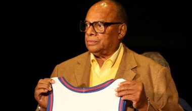 George Raveling, Hall of Fame coach, Nike exec, who helped sign Michael Jordan, dies at 88