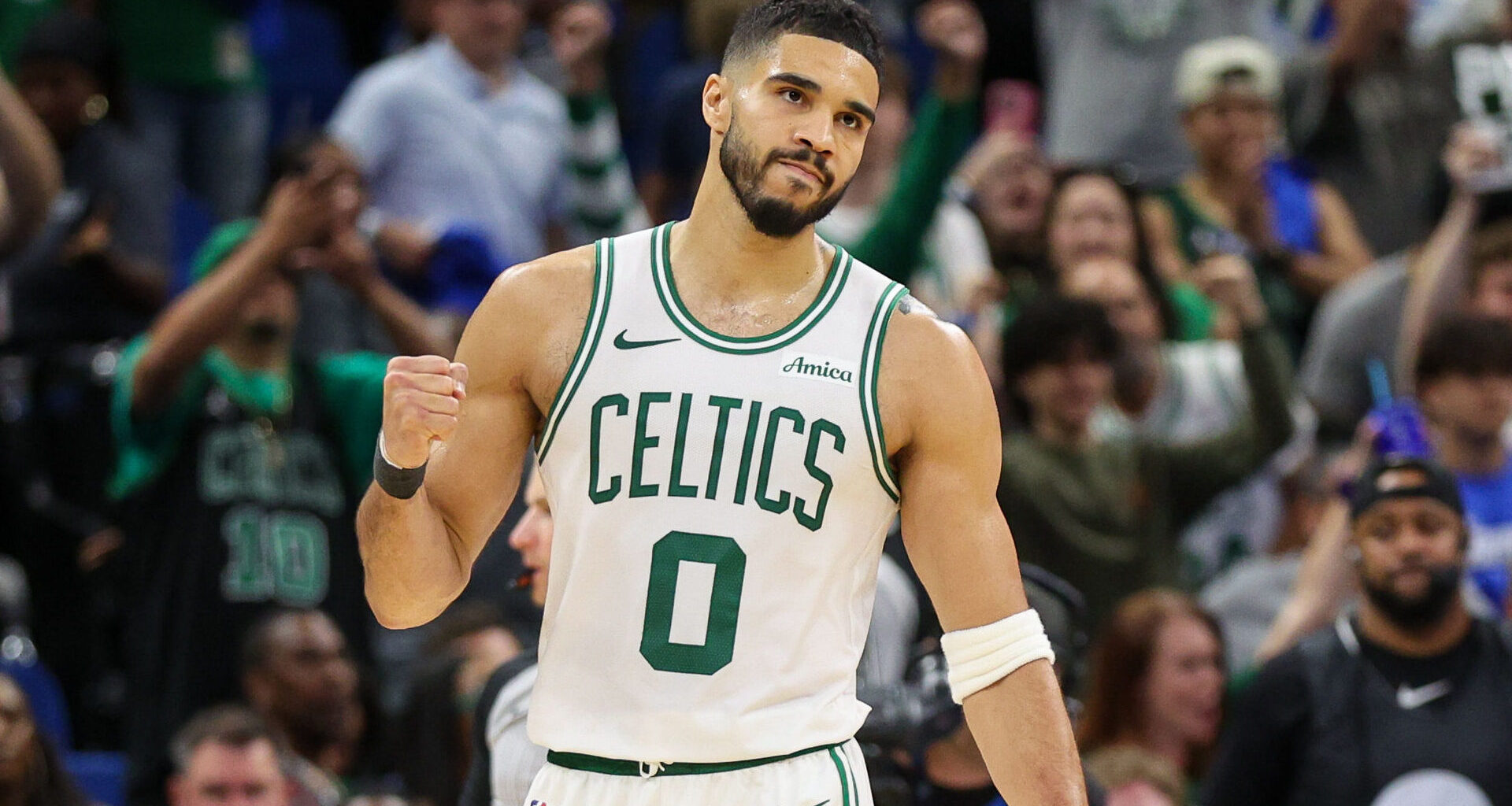Jayson Tatum Surprisingly Earns Gift From Patriots' AFC East Rival