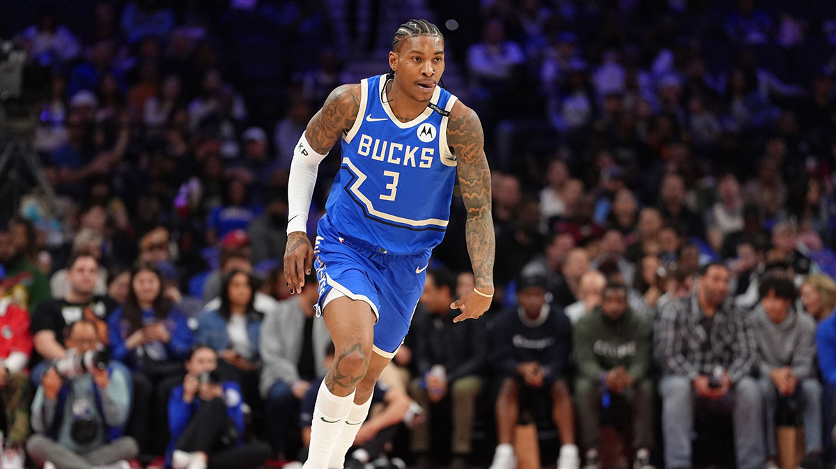 Milwaukee Bucks guard Kevin Porter Jr (3) controls the ball against the Philadelphia 76ers in the second quarter at Wells Fargo Center.
