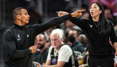 Golden State Valkyries head coach Natalie Nakase gestures during the second quarter against the Indiana Fever at Chase Center.