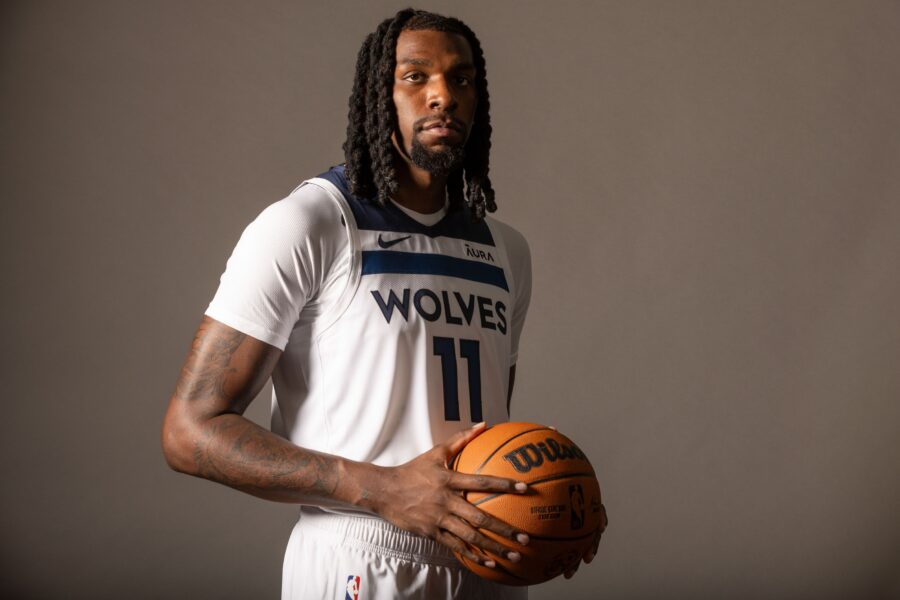 Western Notes: Reid, Suns Camp, LeBron, Grizzlies