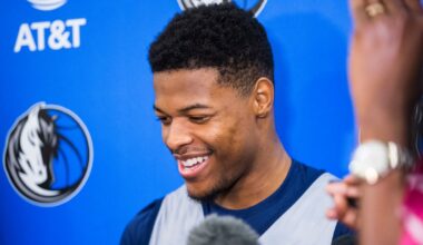 Dallas Mavericks shuffle back end of roster, make Dennis Smith Jr. signing official