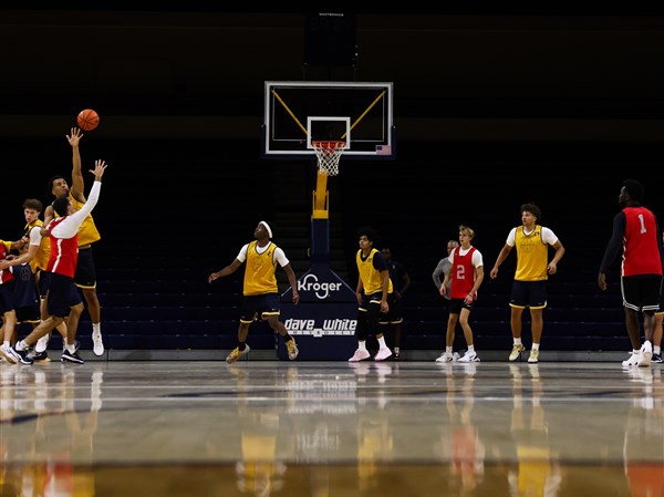 Toledo men's basketball begins practice with an eye on defense