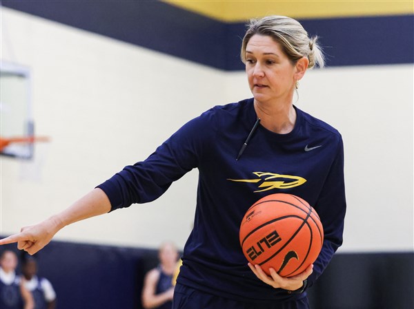 Toledo women's basketball ready for Year 2 of Ginny Boggess era
