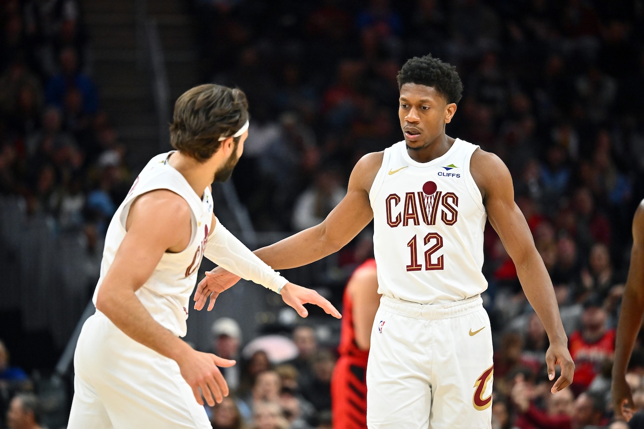 De’Andre Hunter will keep the starting small forward spot