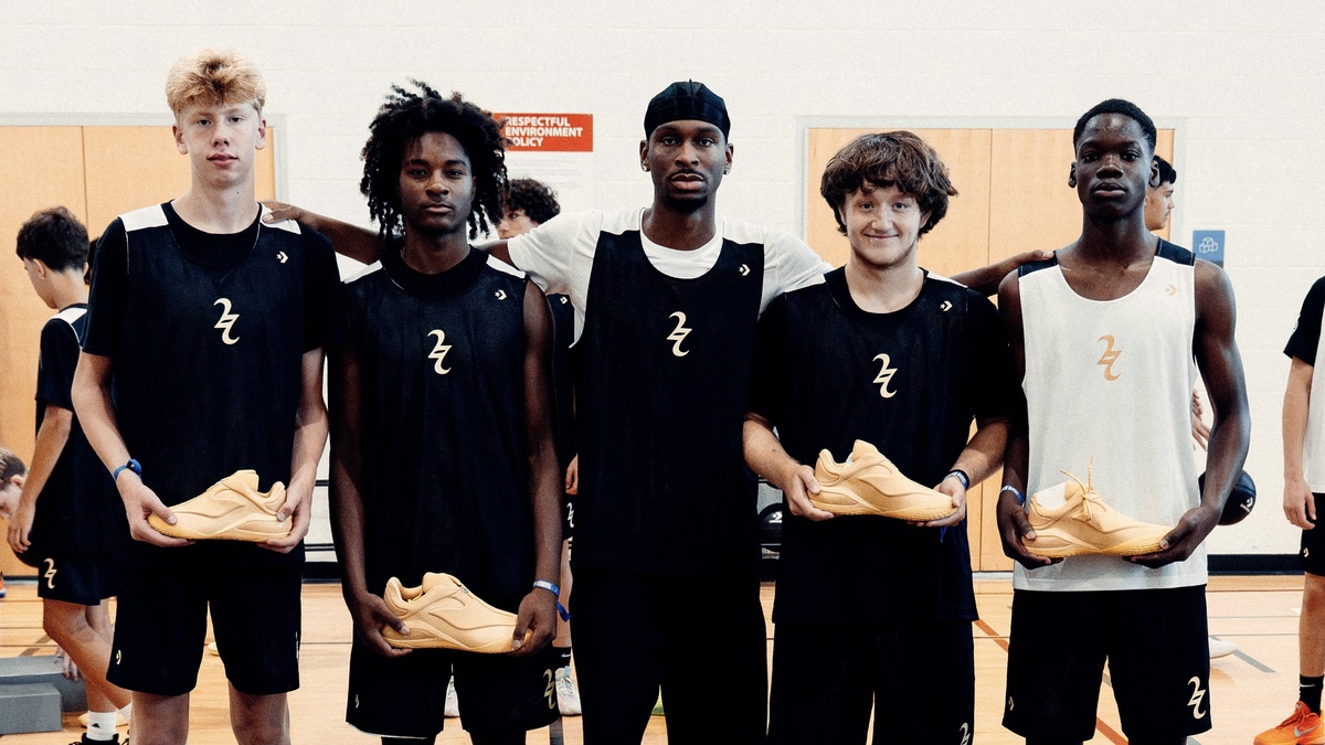 Shai Gilgeous-Alexander with camp winners, Oklahoma City Thunder, Converse, SHAI 001