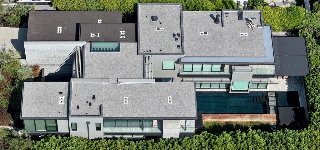 Luka Doncic buys Maria Sharapova’s Manhattan Beach home for $25M – Daily Breeze