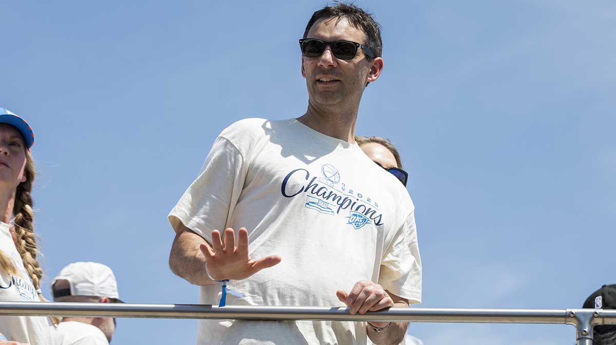 Thunder head coach Mark Daigneault waves to the fans during the 2025 NBA Oklahoma City Thunder championship parade