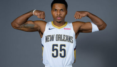 Lakers Waive Jarron Cumberland, Sign Tevian Jones