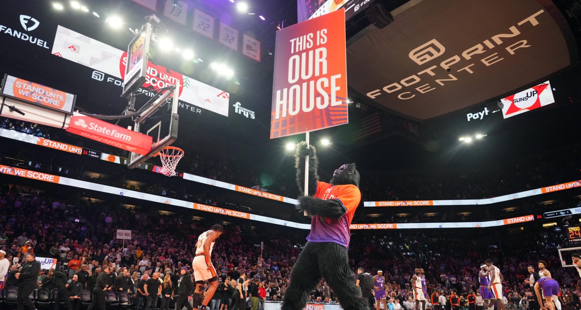 Suns Rookie 'Commanding the Defense' in Training Camp