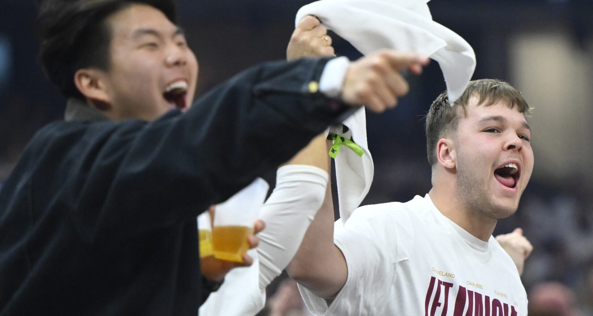 Cleveland Cavaliers fans cheer