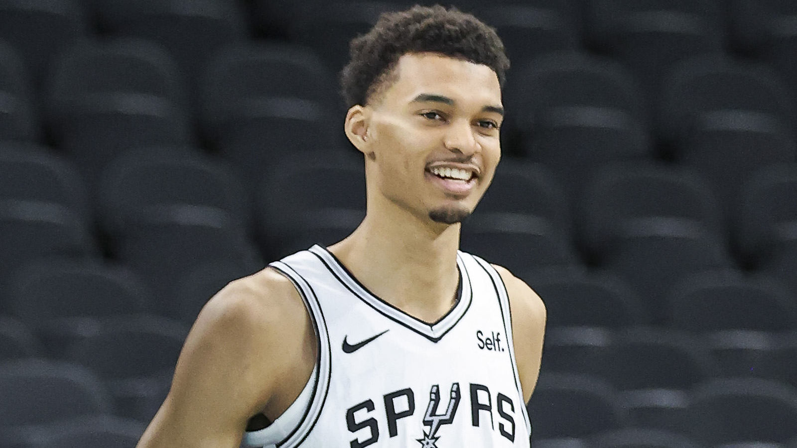 Victor Wembanyama causes stir with answer to Kobe Bryant-Tim Duncan question