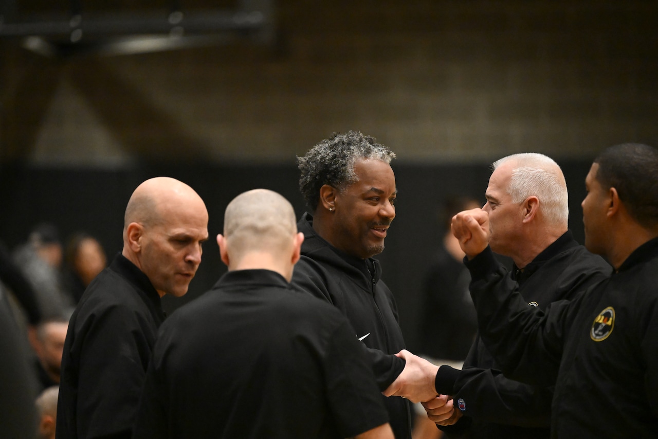 Gladstone adds PIL Hall of Famer to lead boys basketball team