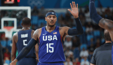 Chauncey Billups (L), Carmelo Anthony (R)