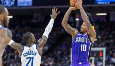 DeRozan scores 32 in Kings' 123-117 comeback win over Warriors