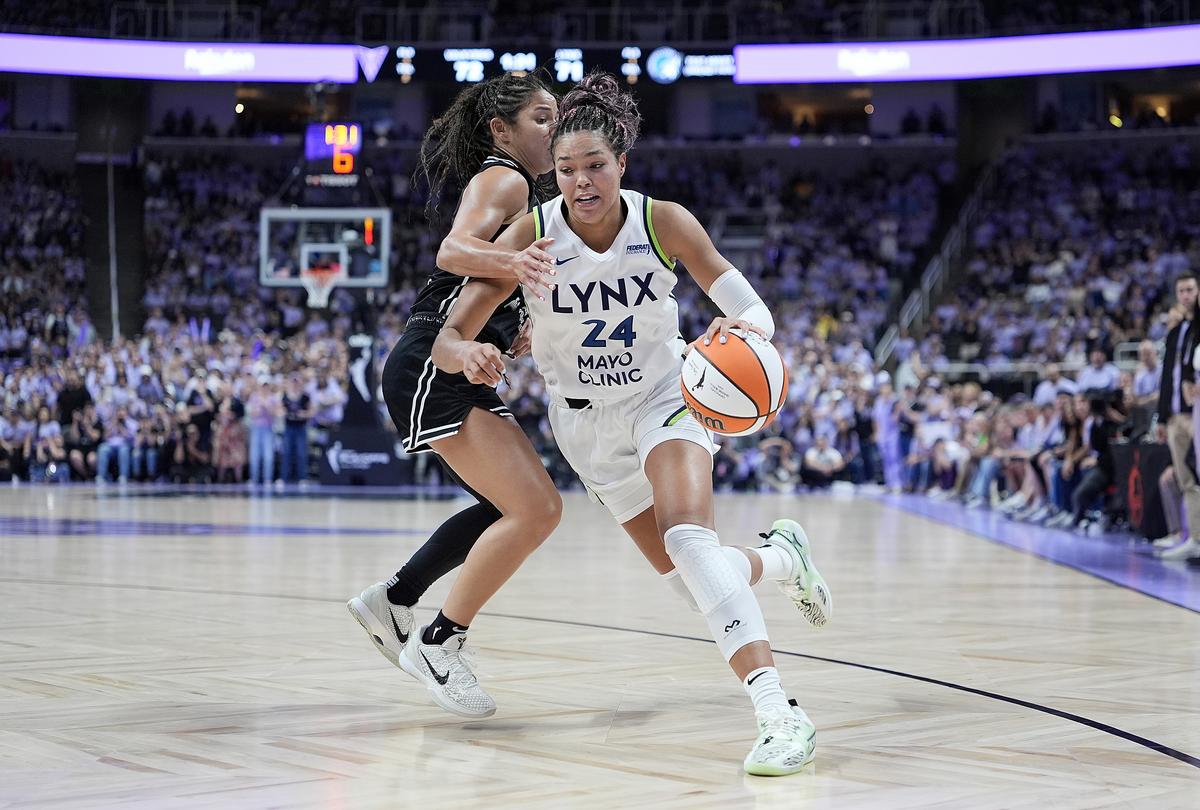 Minnesota Lynx Rally Late, Move on to WNBA Semifinals