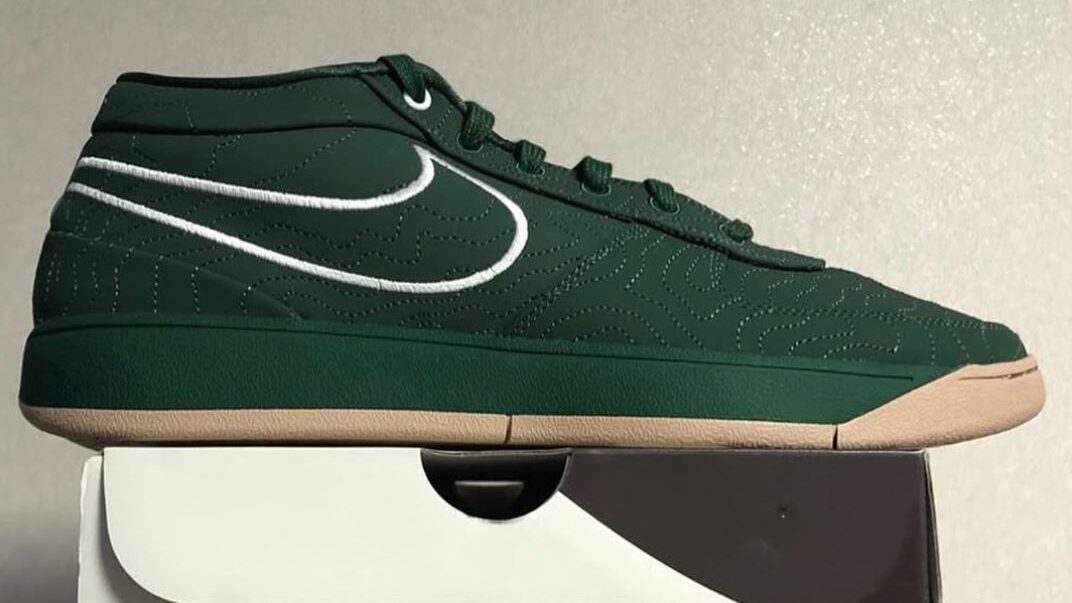 Devin Booker's Book 1 Flagstaff...