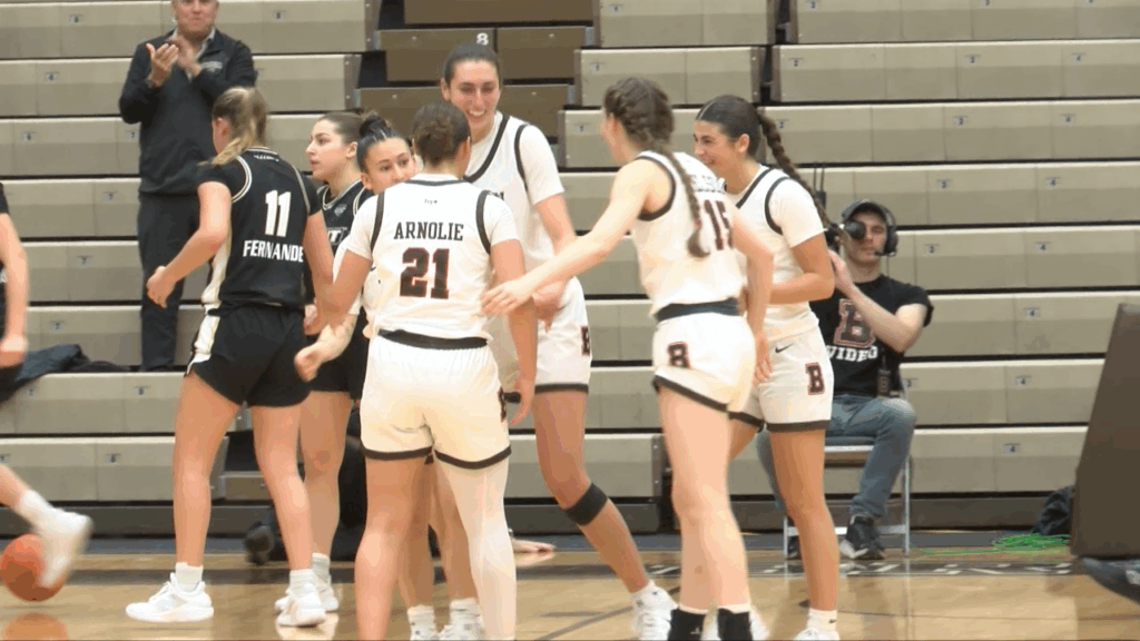 Brown Bryant Wbb Vomp400 00 43 27still001