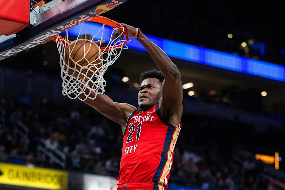 Nov 25, 2024; Indianapolis, Indiana, USA; New Orleans Pelicans center Yves Missi (21) shoots the ball in the first half against the Indiana Pacers at Gainbridge Fieldhouse. Mandatory Credit: Trevor Ruszkowski-Imagn Images