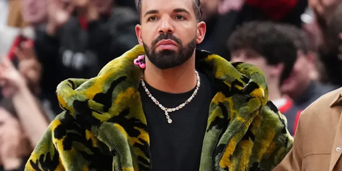 Drake Reunites With YEAT on ‘Dog House’: Stream It Now