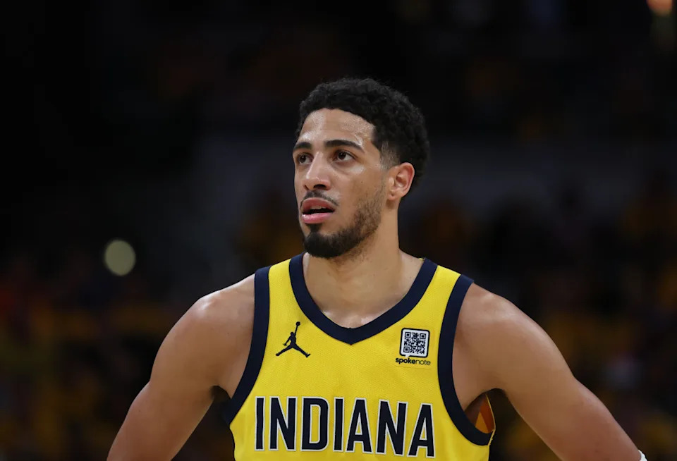 May 27, 2025; Indianapolis, Indiana, USA; Indiana Pacers guard Tyrese Haliburton (0) stands on court during the second quarter against the New York Knicks of game four of the eastern conference finals for the 2025 NBA Playoffs at Gainbridge Fieldhouse. Mandatory Credit: Trevor Ruszkowski-Imagn Images© Trevor Ruszkowski-Imagn Images