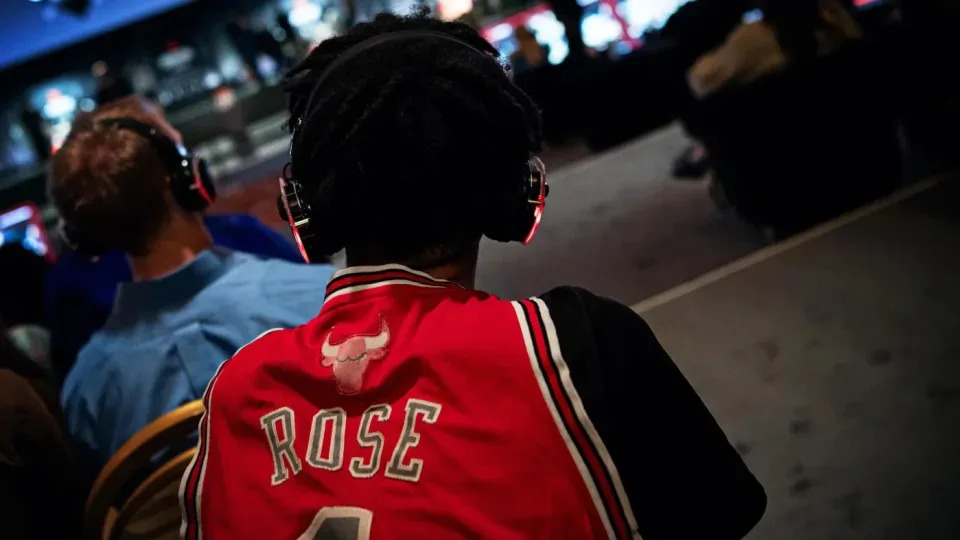 A Chesstival attendee wears a Derrick Rose Bulls jersey during the tournament in Las Vegas. - Stev Bonhage/Freestyle Chess