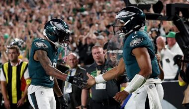 Eagles survive rough start, valiant Cowboys effort as Dallas is plagued by key mistakes in season opener
