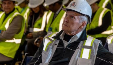 Clippers to honor the late Jerry West with empty seat and court decal at new arena