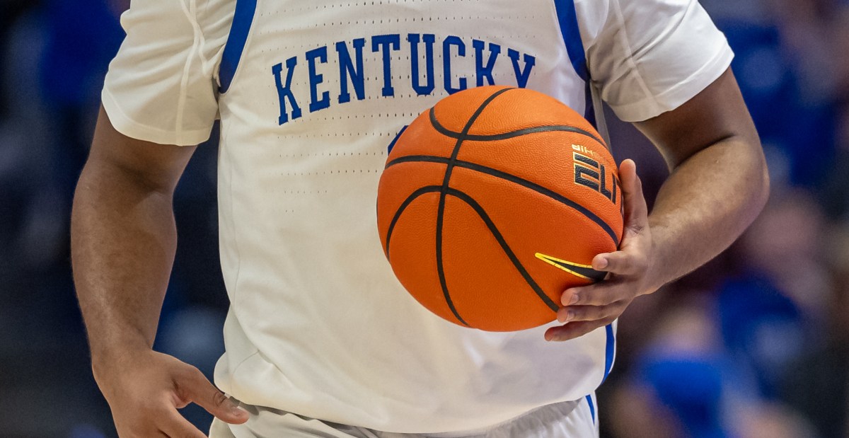 Hawks (at last) sign Butler, Malik Williams