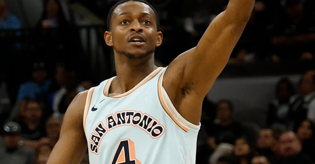 De’Aaron Fox has a nonprofit supporting breast cancer survival