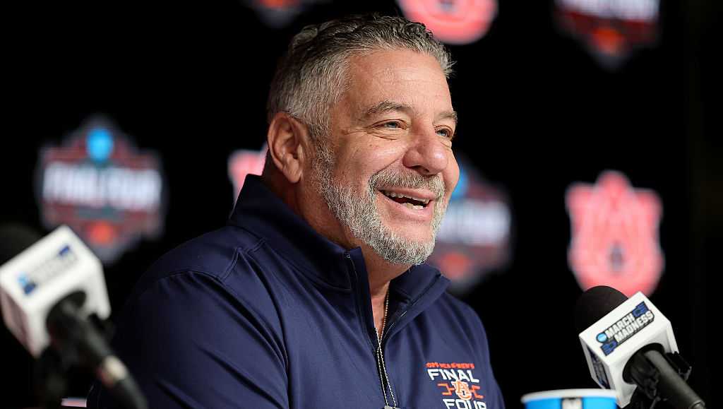 Auburn basketball coach Bruce Pearl steps down