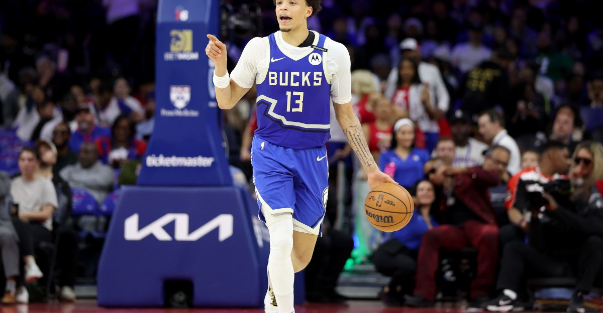 Ranking The Milwaukee Bucks Roster: Ryan Rollins voted 7th most imporant