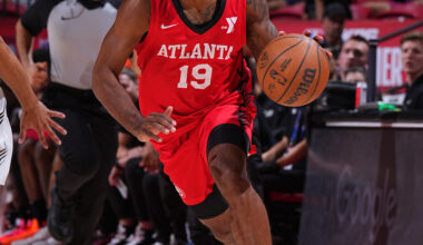 Hawks sign Johnson, Murray Jr. to training camp pacts