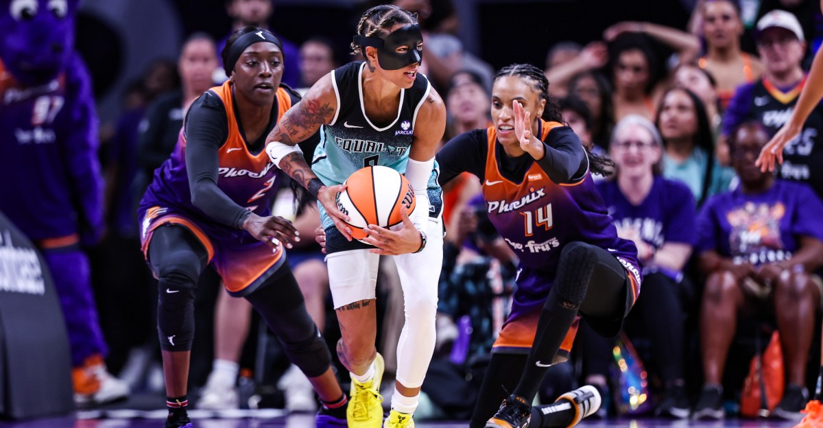 New York Liberty win Game One against Phoenix Mercury, 76-69