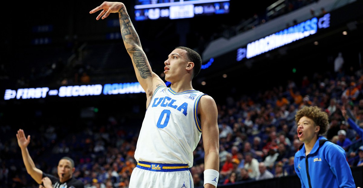 Hawks finally make Kobe Johnson signing official