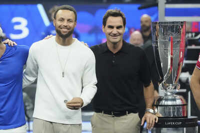 NBA pro Stephen Curry joins tennis legend Roger Federer at Laver Cup coin toss, stuns fans with epic crossover moment