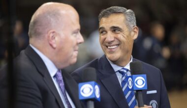 Jay Wright steps away from TV analyst role to focus on Villanova position