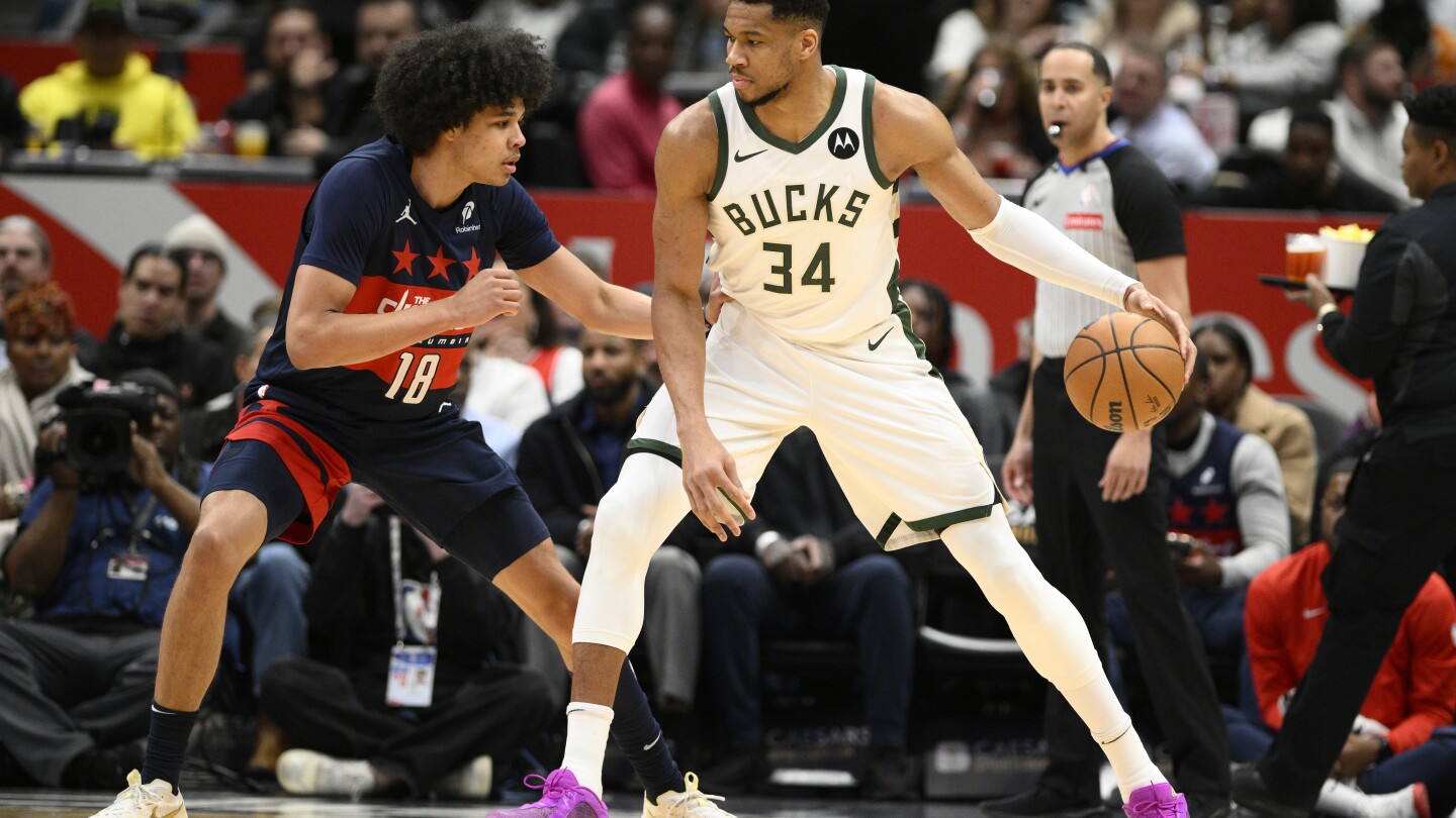 Bucks overcome Antetokounmpo's foul trouble and hold on for a 104-101 victory over Wizards