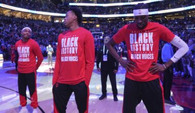 Canada: Raptors fans boo U.S. national anthem
