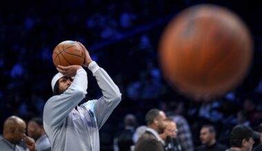 Mavs' Anthony Davis returns against Nets after 6-week injury absence