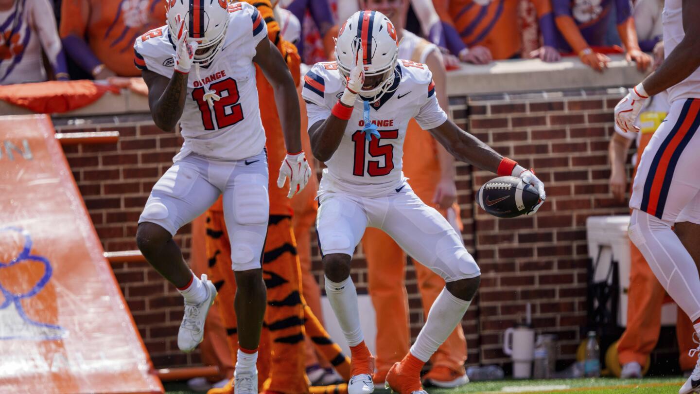 Angeli, Syracuse upset Clemson 34-21; Dabo Swinney off to worst start of his career