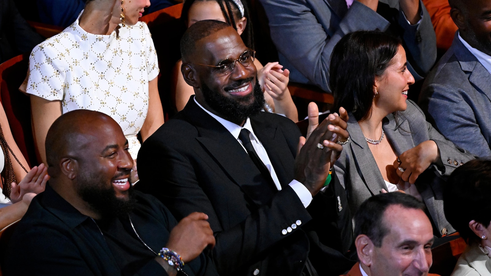 LeBron James writes op-ed for Chinese state media as NBA aims to rebuild in China