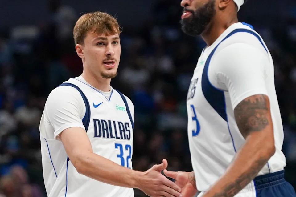 Dallas Mavericks forward Cooper Flagg (32)Raymond Carlin III-Imagn Images